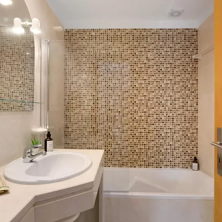 Apartment Do Vale Guia (Faro)